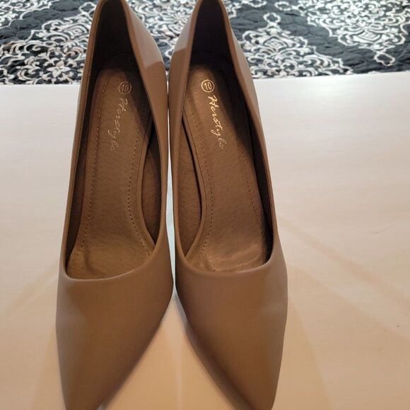 BRAND NEW HERSTYLE KATHERINA WOMEN'S POINTED TOE CLASSIC PUMP - Picture 6 of 15